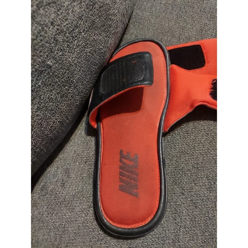 Nike Comfort Slide 2 Sandals Slippers Men's 8 Black Red  Slides Sandals Pool